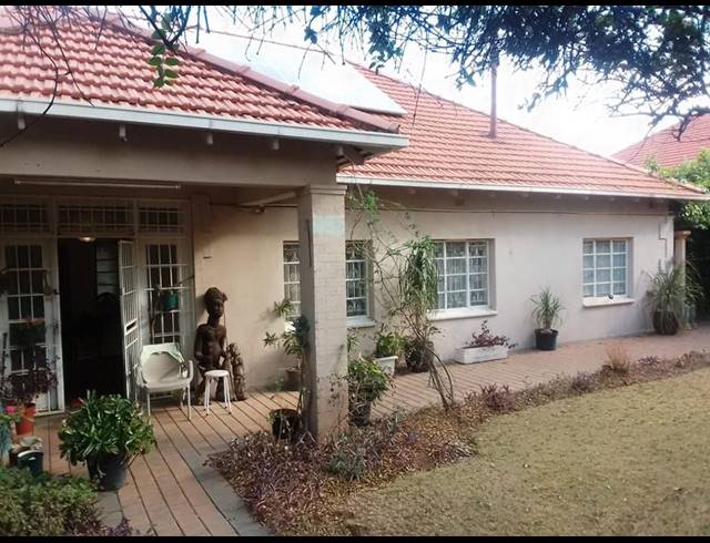 4 BEDROOM HOUSE FOR SALE IN OBSERVATORY